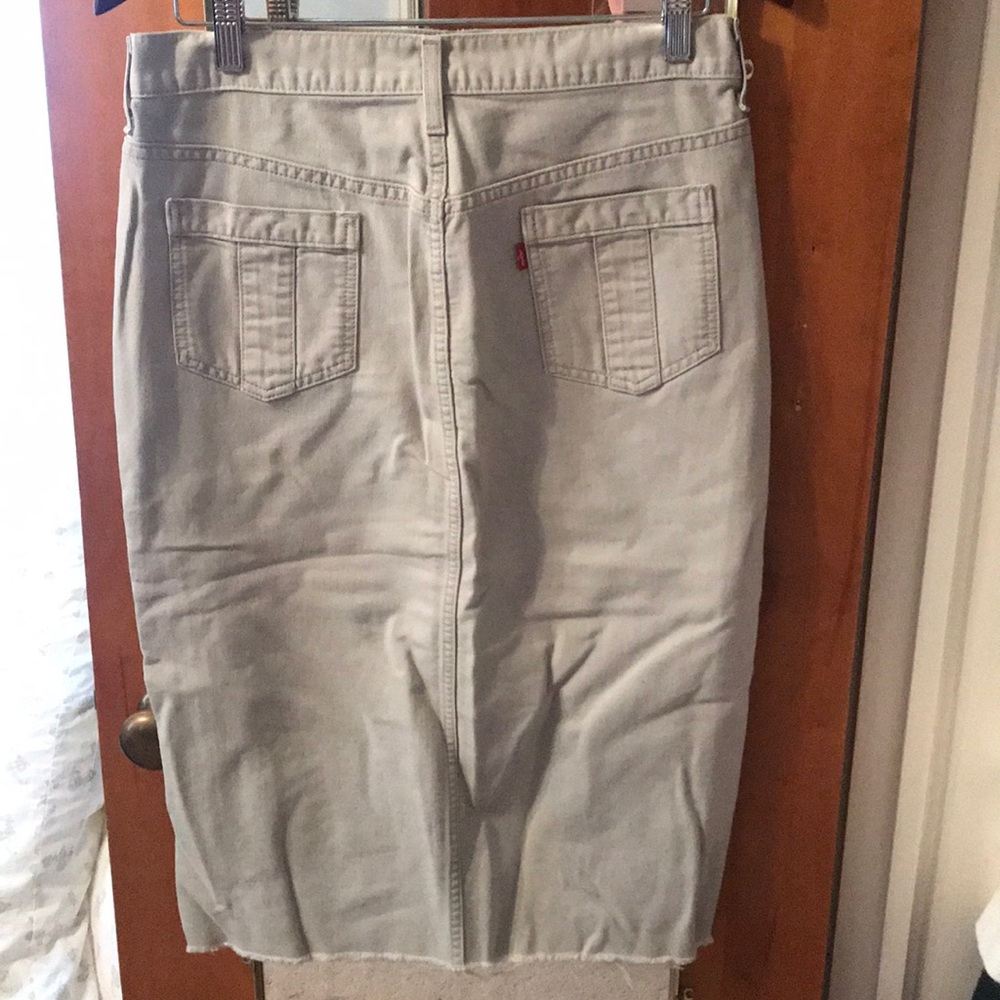 Levi Khaki Skirt - Picture 2 of 4